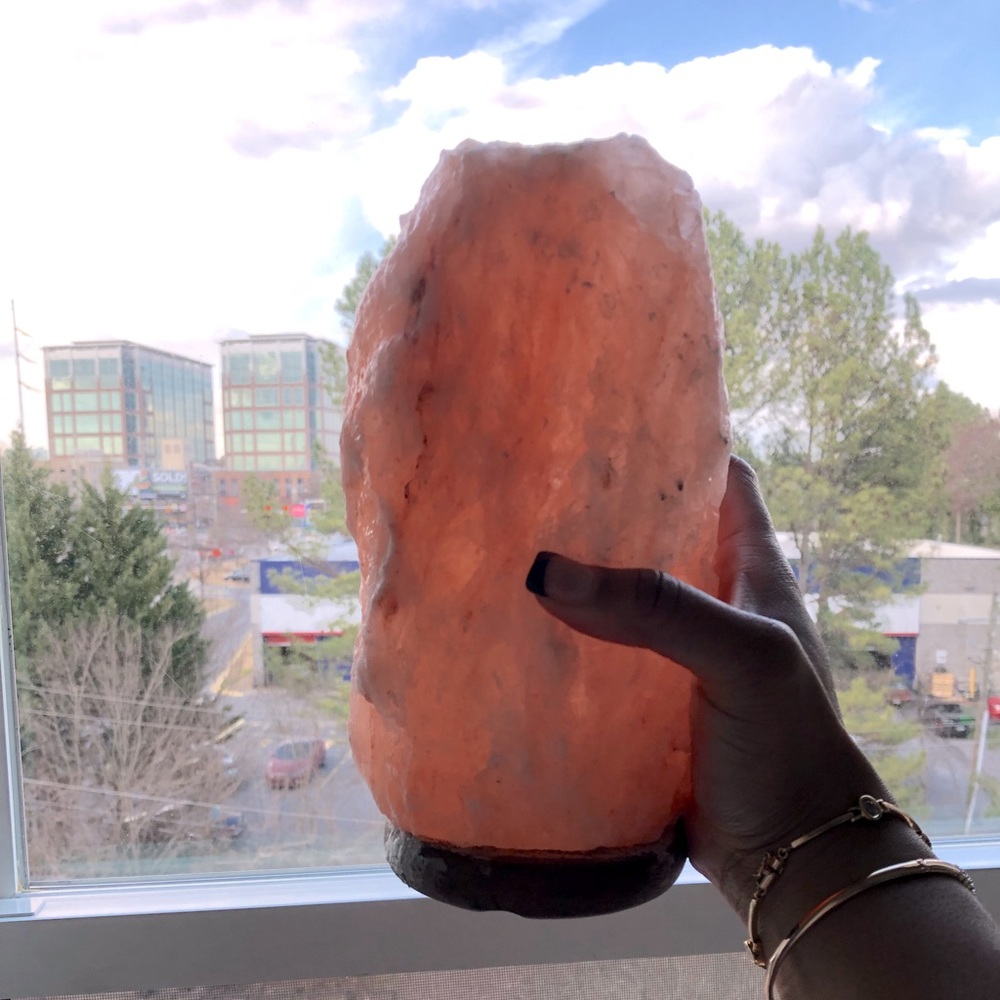 Pink Himalayan salt lamp